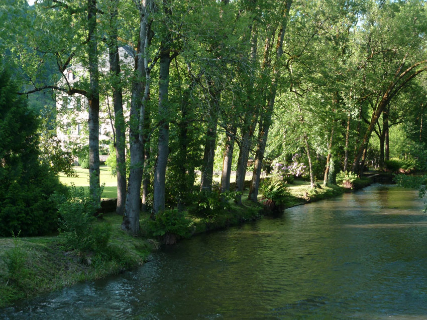 La Vézère au pied du château